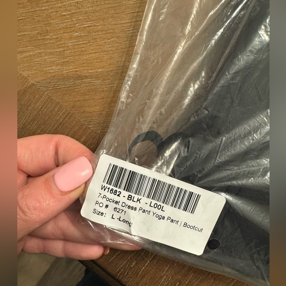 NWT - Betabrand - 7 Pocket Dress Pant Yoga Pant | Bootcut - Black - Long - Picture 5 of 7